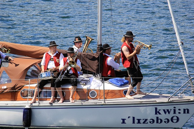 意媒：莱奥将在欧冠附加赛次回合对阵费耶诺德的比赛中首发.